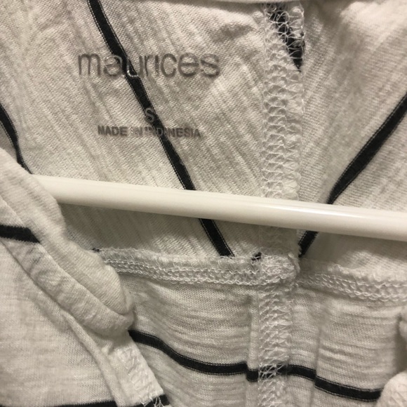 Maurice’s bundle - Picture 2 of 4